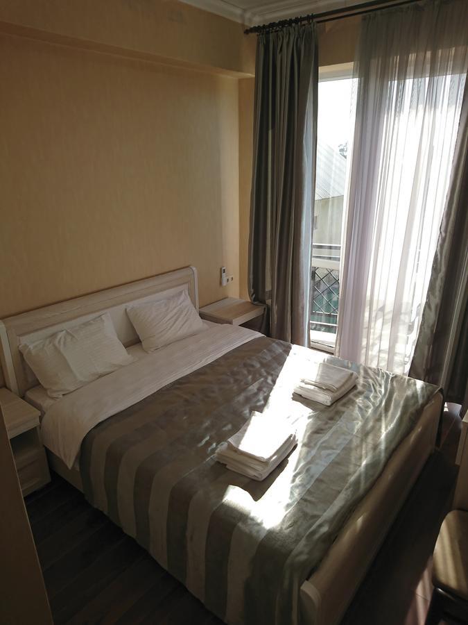 Gega Hotel Gagra Exterior photo